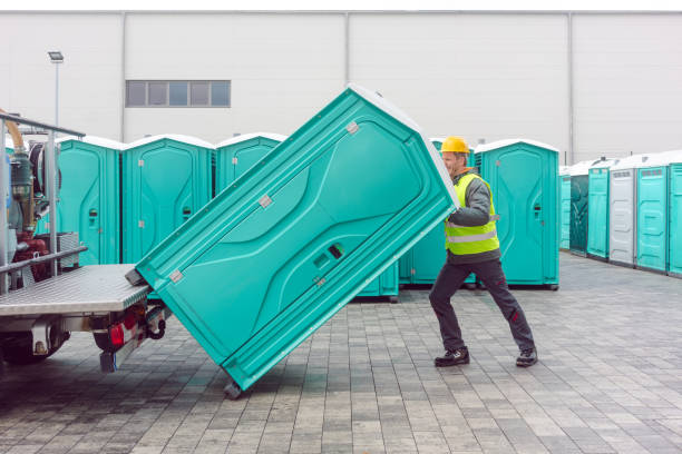 Best Portable bathroom rental  in Charleston, IL